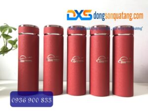 Bình Giữ Nhiệt Cao Cấp Màu Đỏ In Khắc Logo DH Travel