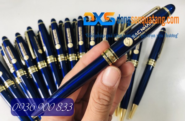 Bút Ký Kim Loại Xoay Xanh Khắc Logo Ngân Hàng SAC NHANH 