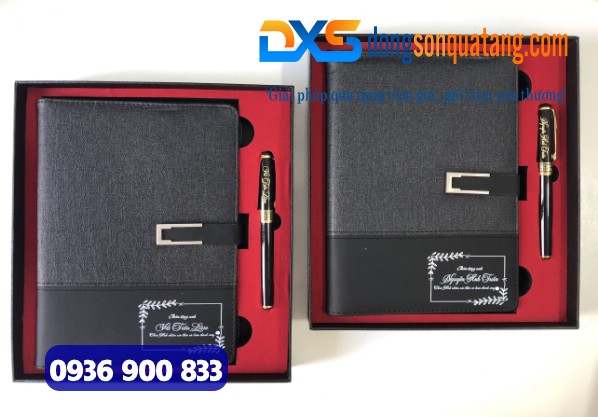 GTX 003 - Set Quà Tặng Sổ Da Gập 2 Khóa Cài Nam Châm , Bút Kim Loại Tổ Ong Màu Đen GTX 003 - Set Quà Tặng Sổ Da Gập 2 Khóa Cài Nam Châm , Bút Kim Loại Tổ Ong Màu Đen