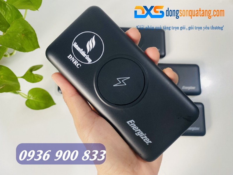 Pin sạc chính hãng in khắc theo yêu cầu làm quà tặng đối tác 