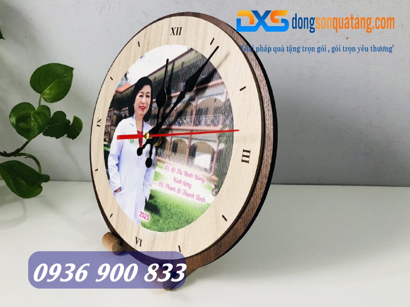 Đồng hồ để bàn làm việc 