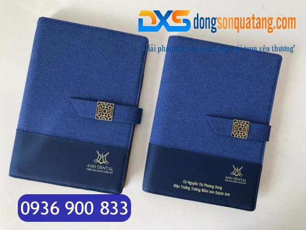 SDX 013 - Sổ Da Pu Bìa Còng Ép Kim Vàng Logo Công Ty Màu Xanh Kèm Khóa Gài Nam Châm 
