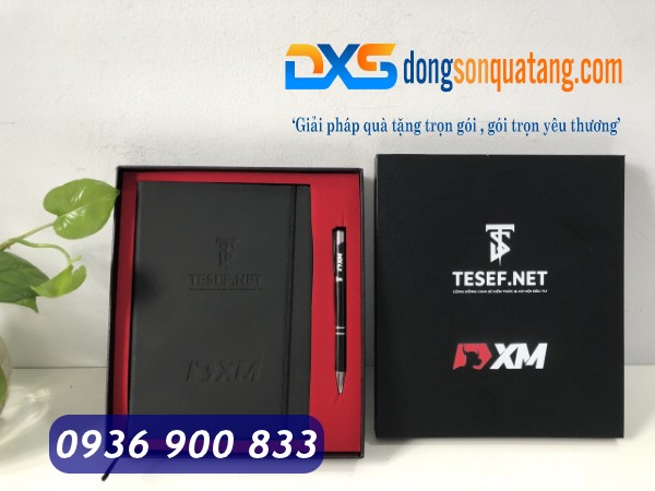 Set Quà Tặng ( Sổ Da Dán Gáy + Bút Kim Loại ) In Logo Thương Hiệu XM
