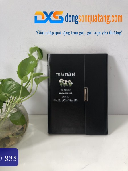 Sổ Da Còng A5 Màu Đen In Logo Tập Thể 12A7 Tri Ân Thầy Cô