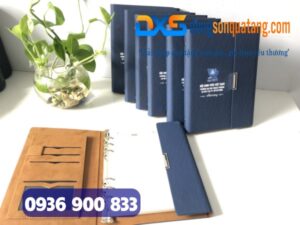 Sổ Tay Quà Tặng Màu Xanh A5 In Logo Trường Đại Học Ngoại Thương