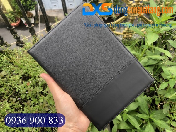 SDX 020 - Sỉ Sổ Da Dán Gáy PU In Logo Công Ty Màu Đen Làm Quà Tặng Khách Hàng