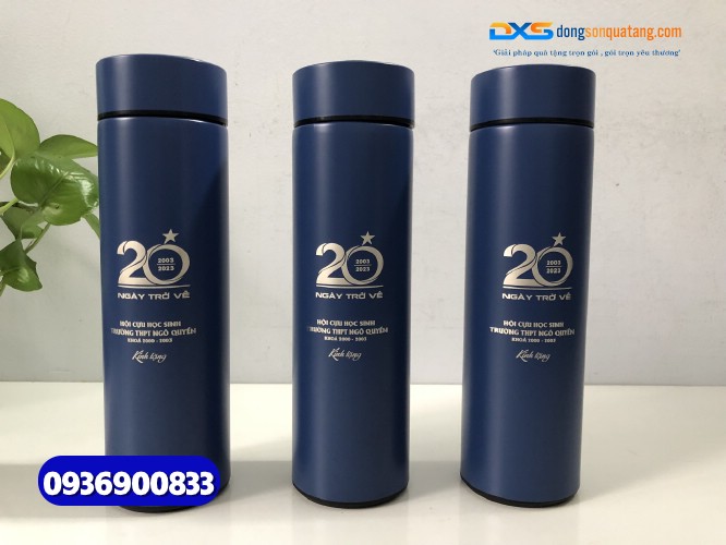 Binh giu nhiet Inox - Khac logo ky niem 20 nam ve tham truong THPT Ngo Quyen (3)