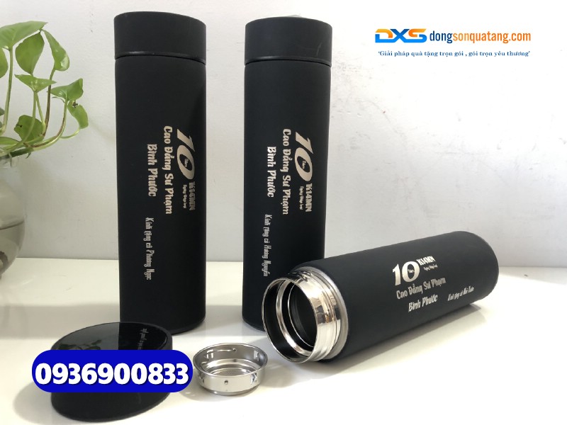 Binh giu nhiet Inox Mau den - Khac noi dung Ky niem ngay tro lai tham truong Cao dang Su Pham (2)