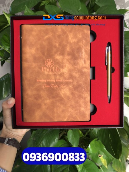 Bo giftset So tay da, But ky kim loai (2)