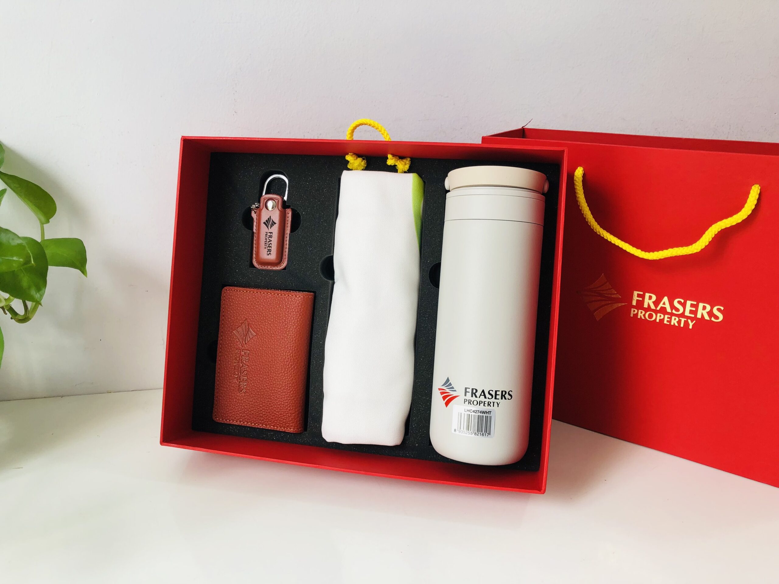 Set quà tặng doanh nhân (Bình giữ nhiệt+Ví đựng namecard+USB+Túi canvas)_In ấn logo FRASERS PROPERTY Set quà tặng doanh nhân (Bình giữ nhiệt+Ví đựng namecard+USB+Túi canvas)_In ấn logo FRASERS PROPERTY