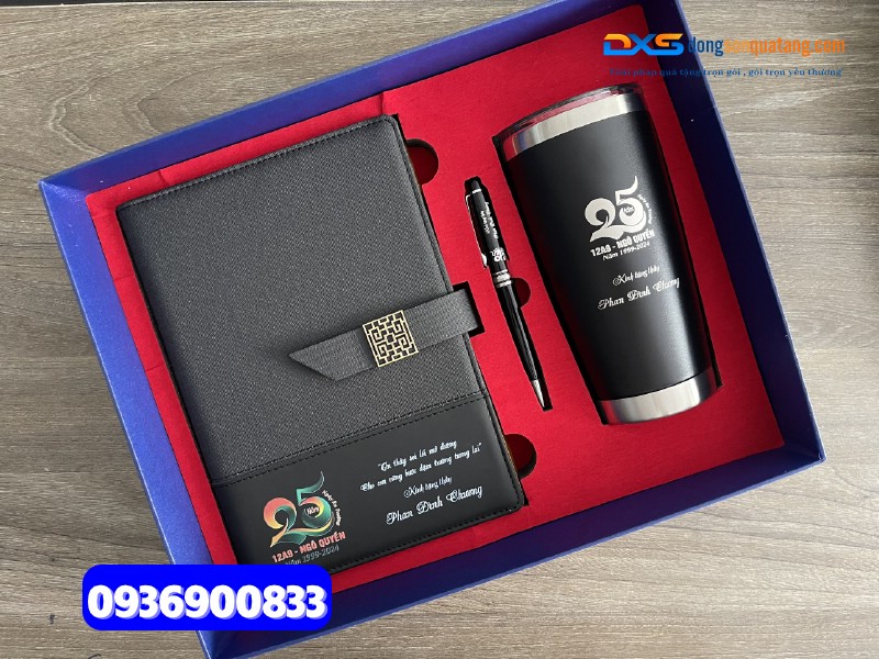Bo qua tang Giftset So tay But kim loai Ly giu nhiet In khac noi dung tri an thay co Truong THPT NGO QUYEN (3)