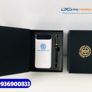 Set quà hội nghị Đoàn ( Pin sạc dự phòng + Bút kim loại)-SQX 011 | In ấn nội dung & Logo Đoàn làm quà tặng