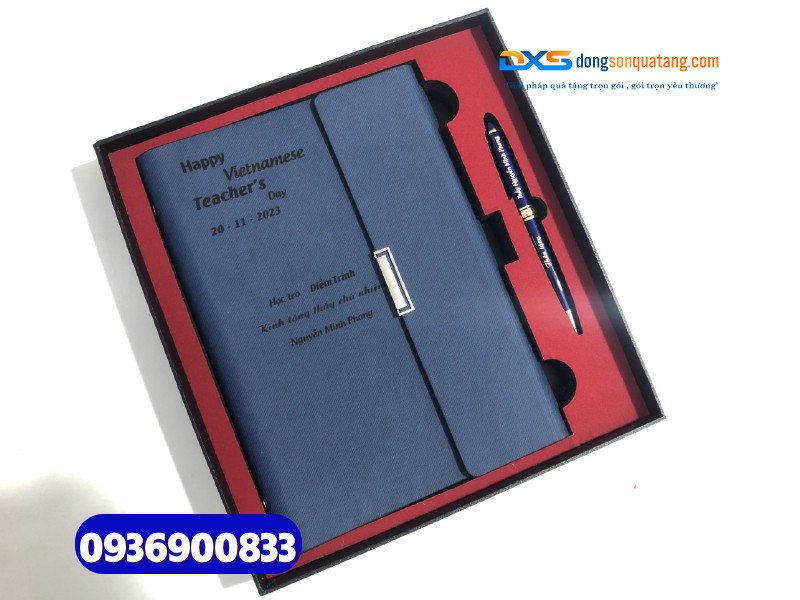 Set quà tặng doanh nghiệp ( Sổ tay bìa còng + bút kim loại )-SQX 006 Set quà tặng doanh nghiệp ( Sổ tay bìa còng + bút kim loại )-SQX 006