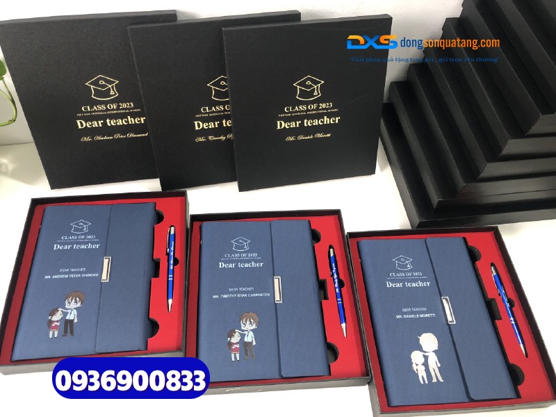 Giftset (So tay & But)_ Tri an Thay Co Truong VietNam Australia International School (30)