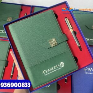 Set quà tặng Công Ty ( Sổ tay gập 2 + Bút kim loại )-SQX 007 - In logo làm quà tặng dành cho Nhân Viên