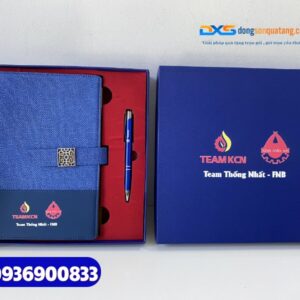 Set quà tặng ( Sổ tay gập 2 + Bút kim loại )-SQX 007 - In logo làm quà tặng dành cho Nhân Viên