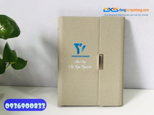 Sổ tay bìa còng gấp 3 - STX 001 - In logo làm quà tặng doanh Nghiệp Sổ tay bìa còng gấp 3 - STX 001 - In logo làm quà tặng doanh Nghiệp