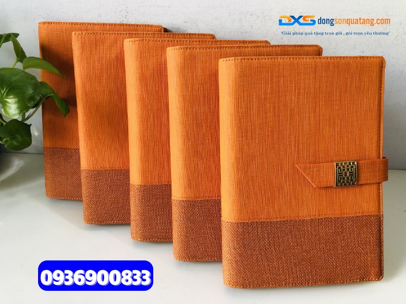 Sổ tay bìa còng gập 2 - STX 004 | in ấn logo làm quà tặng quảng bá Thương Hiệu Sổ tay bìa còng gập 2 - STX 004 | in ấn logo làm quà tặng quảng bá Thương Hiệu