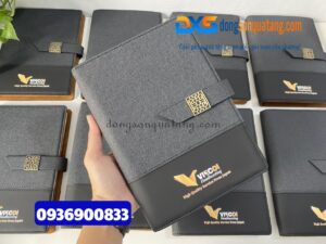 sổ tay bìa còng cao cấp gập 2 màu đen kèm khóa cài nam châm in logo Công Ty Viecoi