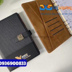 Sổ tay bìa còng da gấp 2 màu đen , in logo hình ảnh Công Ty VIECOI