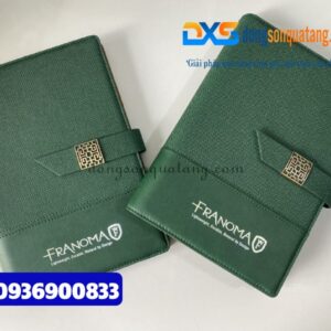 Sổ da thật cao cấp gập 2 kèm nam châm , màu xanh lá - In logo Công Ty FRANOMA