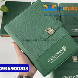 Sổ da thật cao cấp gập 2 kèm nam châm , màu xanh lá - In logo Công Ty FRANOMA