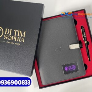 Set quà tặng công nghệ ( Sổ tay thông minh + Bút kim loại ) -SQX 019 | Khắc nội dung Cafe học thuật ĐI TÌM SOPHIA