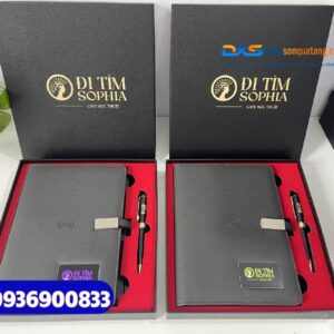 Set quà tặng công nghệ ( Sổ tay thông minh + Bút kim loại ) -SQX 019 | Khắc nội dung Cafe học thuật ĐI TÌM SOPHIA