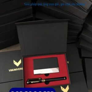 Bộ quà tặng - giftset Name card, Bút ký kim loại - In logo VIN UNIVERSITY