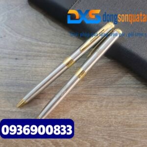 Bút ký kim loại-BKX 011 - Màu inox phối vàng - In khắc nội dung , slogan