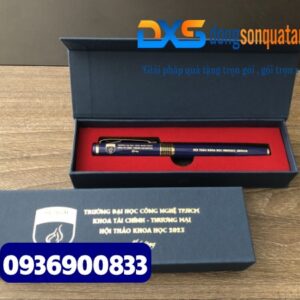 Bút kim loại khắc logo trường ĐH HUTECH