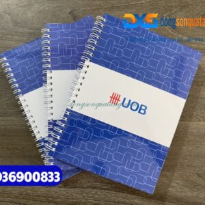 Sổ tay lò xo khổ A5 , bìa cứng cán mờ ,màu xanh chủ đạo - In logo Ngân hàng UOB
