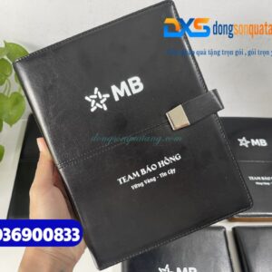 Sổ tay da gập 2 cao cấp , khóa cài nam châm , màu đen bóng - STX 006 In logo Khách hàng MB BANK