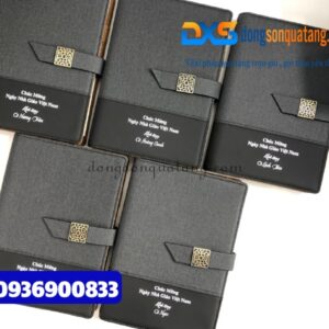 Sổ tay bìa còng da gấp 2 màu đen , in nội dung , tên theo yêu cầu