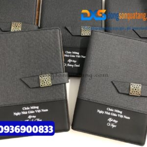 Sổ tay bìa còng da gấp 2 màu đen , in nội dung , tên theo yêu cầu