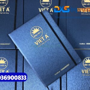 Sổ Tay Dán Gáy A5 Gập 2, Kẹp Dây Thun Màu Xanh - Ép Kim Vàng Logo Cao Cấp Cho Khách Hàng Công Ty Nệm Việt Á