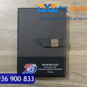 SDX 001 - Sổ Tay Bìa Còng In Logo A5 Màu Đen Khóa Cài Nam Châm Tổ Ong Gập 2