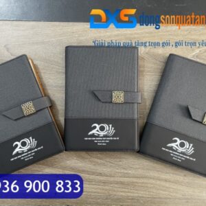 SDX 001 - Sổ Tay Bìa Còng In Logo A5 Màu Đen Khóa Cài Nam Châm Tổ Ong Gập 2