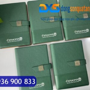 SDX 006 - Sổ Còng Bìa Da In Logo A5 Màu Xanh Lá Có Khóa Cài Nam Châm Gập 2