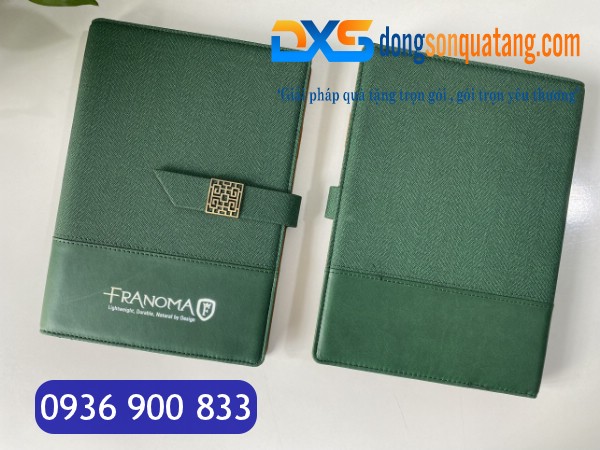 SDX 006 - Sổ Còng Bìa Da In Logo A5 Màu Xanh Lá Có Khóa Cài Nam Châm Gập 2 SDX 006 - Sổ Còng Bìa Da In Logo A5 Màu Xanh Lá Có Khóa Cài Nam Châm Gập 2