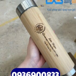 Bình giữ nhiệt vỏ tre 500ml khắc logo theo yêu cầu - Dongsonquatang