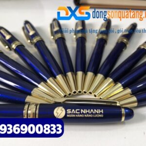 Bút ký kim loại xoay cao cấp in khắc logo , nội dung , slogan theo yêu cầu Doanh Nghiệp