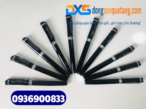 Bút ký kim loại cao cấp - BKX 014 - Màu đen bóng khắc tên theo yêu cầu Bút ký kim loại cao cấp - BKX 014 - Màu đen bóng khắc tên theo yêu cầu