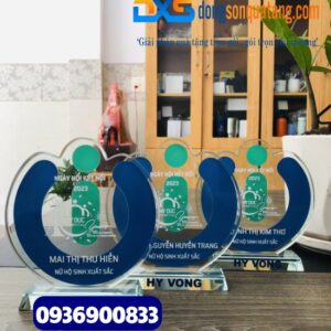 Cúp Pha Lê In Nội Dung Vinh Danh Nhân Viên