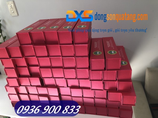 HQX 001 - Hộp quà nam châm định hình sản phẩm in logo theo yêu cầu HQX 001 - Hộp quà nam châm định hình sản phẩm in logo theo yêu cầu