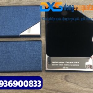 Hộp đựng danh thiếp cao cấp khắc logo Trường Đại Học HUTECH