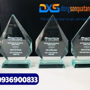 Cúp Pha Lê In Nội Dung Làm Quà Tặng Hội Nghị