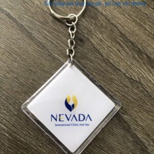 Móc khóa nhựa hình thoi in khắc logo làm quà tặng khuyến mãi