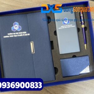 Set quà tặng Công Nghệ 4 sản phẩm ( Pin sạc dự phòng + Sổ tay da + Bút ký kim loại + Hộp đựng namecard)