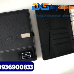 Sổ sạc đa năng 4 trong 1 led phát sáng - màu đen